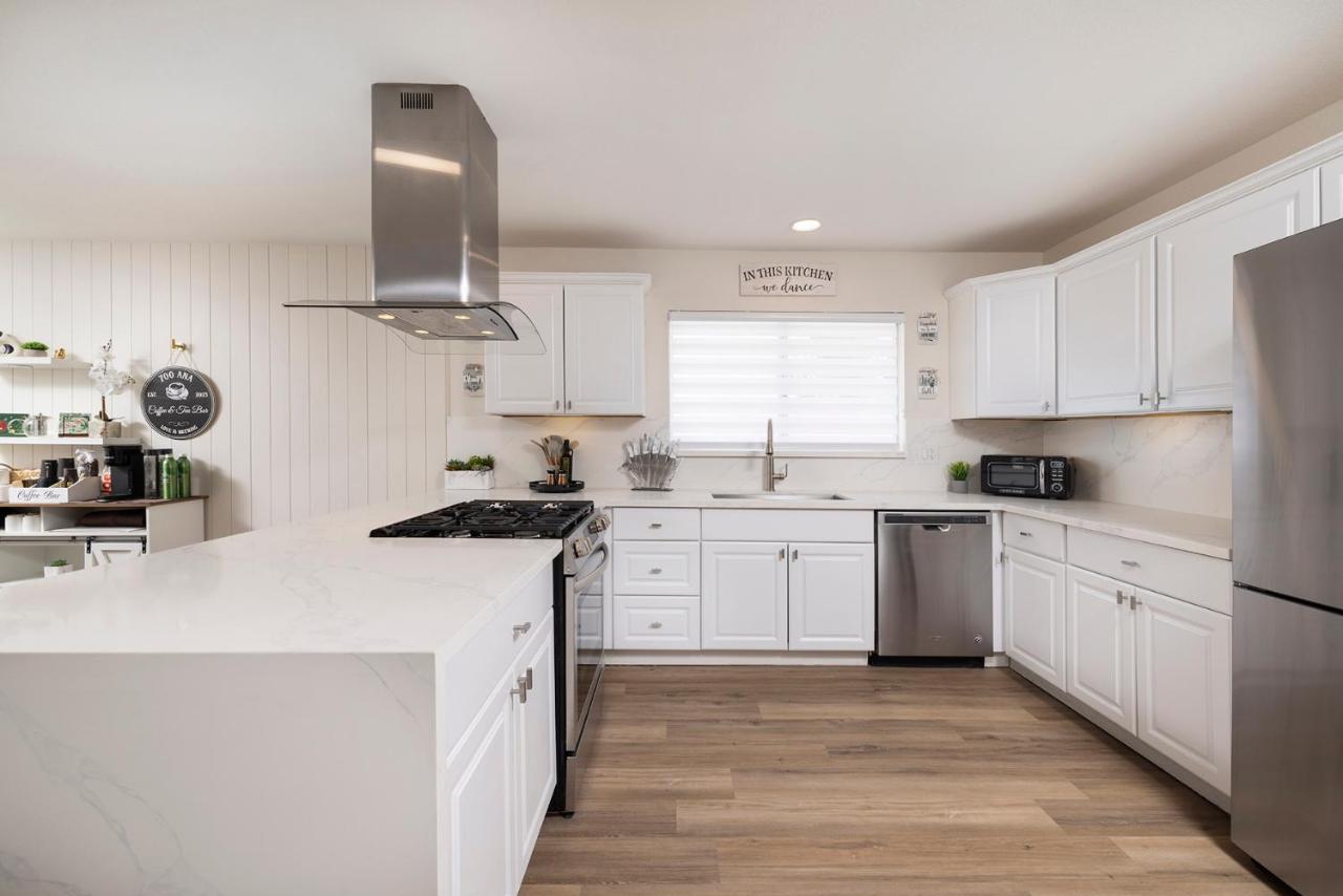 Single Story Minutes From Summerlin With Rv Parking & Dog Friendly 拉斯维加斯 外观 照片