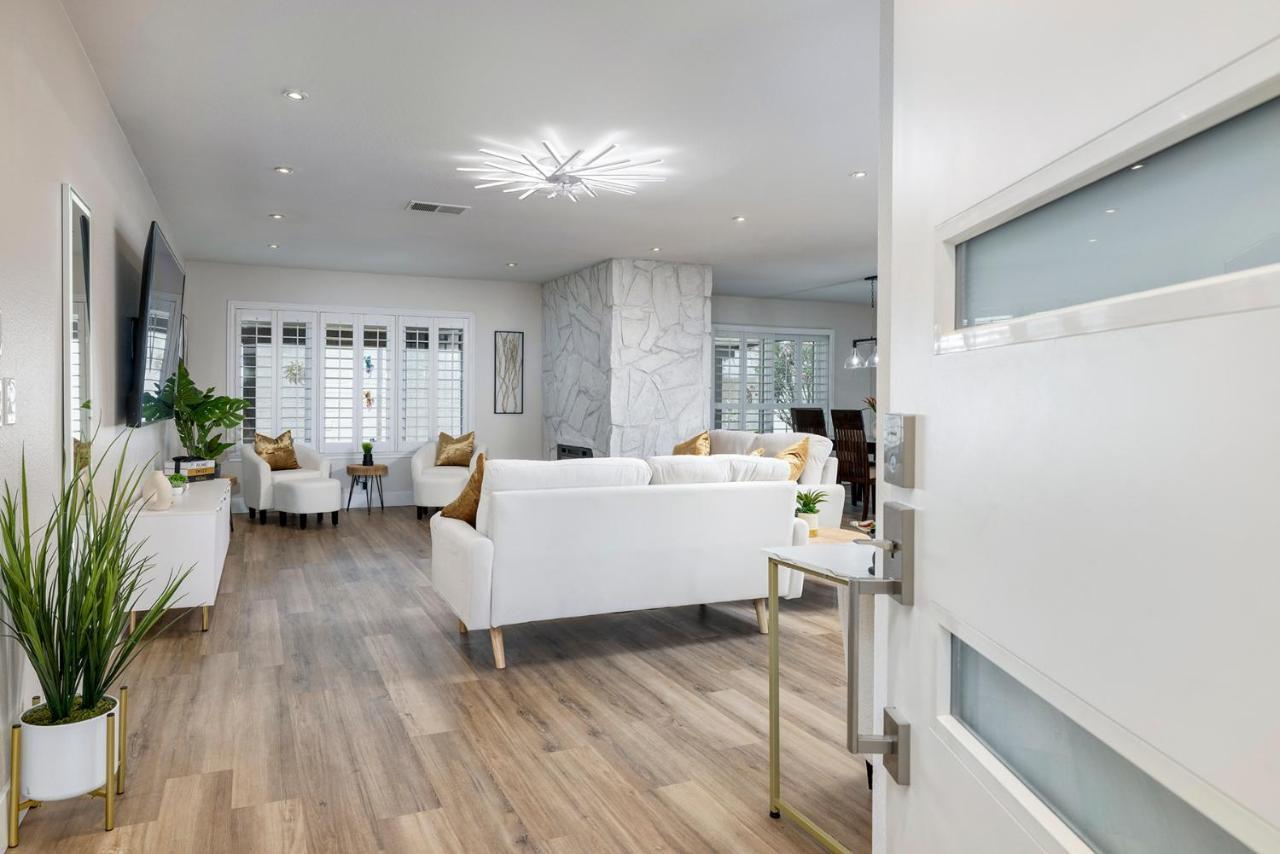 Single Story Minutes From Summerlin With Rv Parking & Dog Friendly 拉斯维加斯 外观 照片